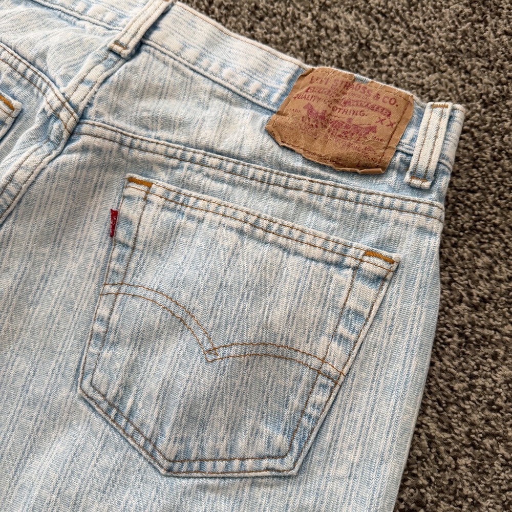 VTG 90's Levi's 501 Straight Leg Light Wash Jeans Blue Texture Stripe 31x30